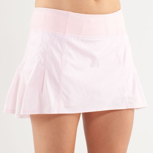 lululemon athletica Dresses & Skirts - Lululemon Run In The Sun Skirt Stripe White Blush Quartz pink  sz 6  EUC